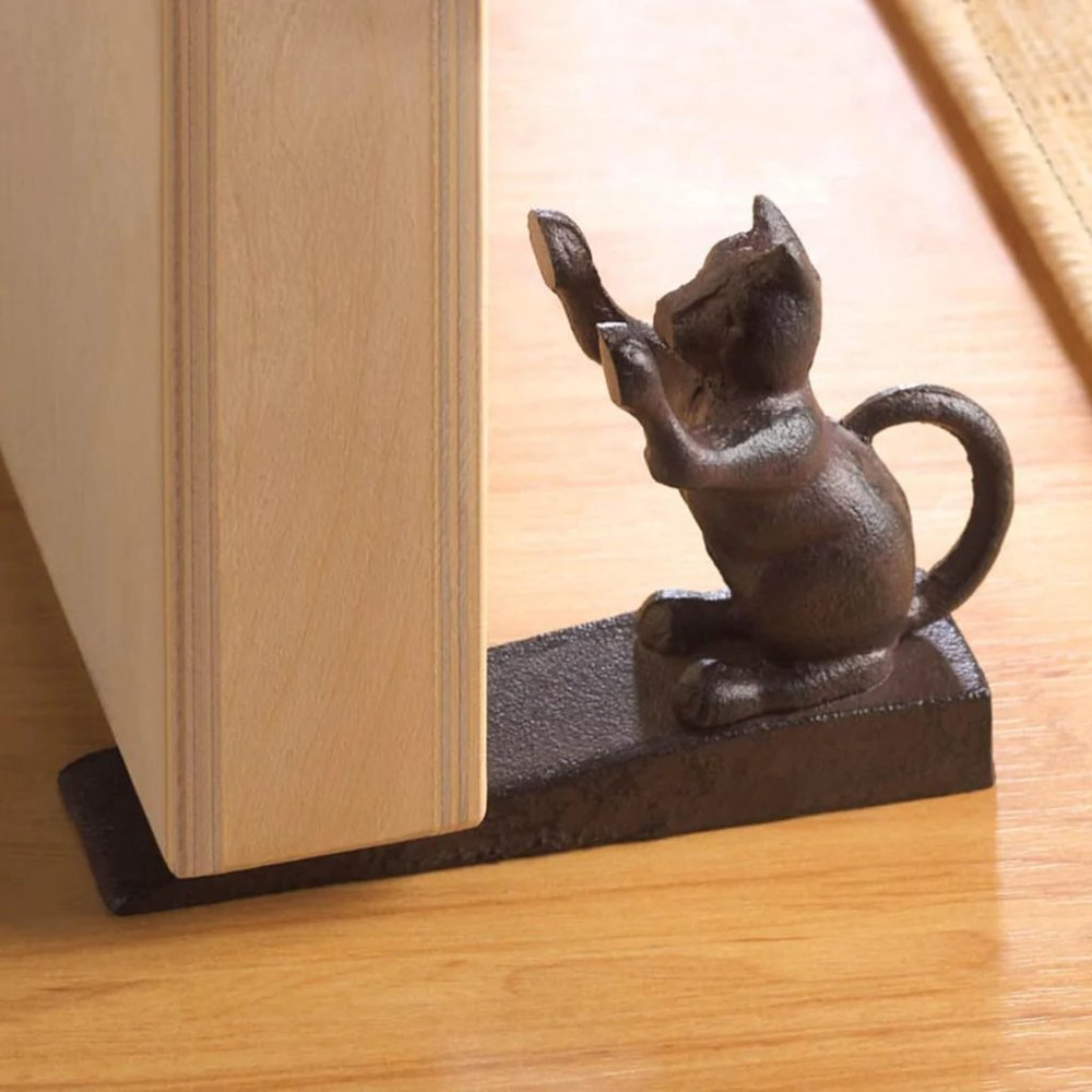 Cast Iron Cat Scratching Door Stop - Picture 2 of 4